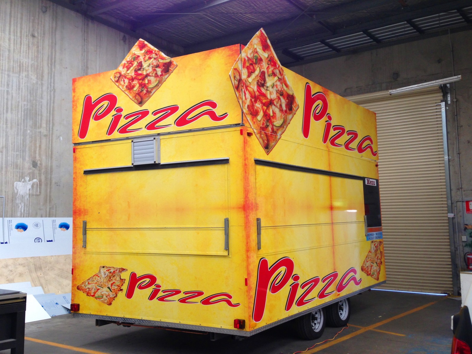 Pizza trailer wrap